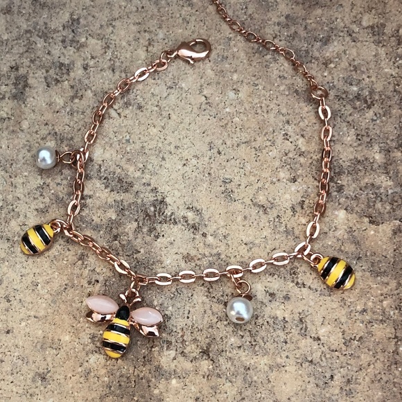 Cute Mini Honey Bee Bracelet - Picture 2 of 7